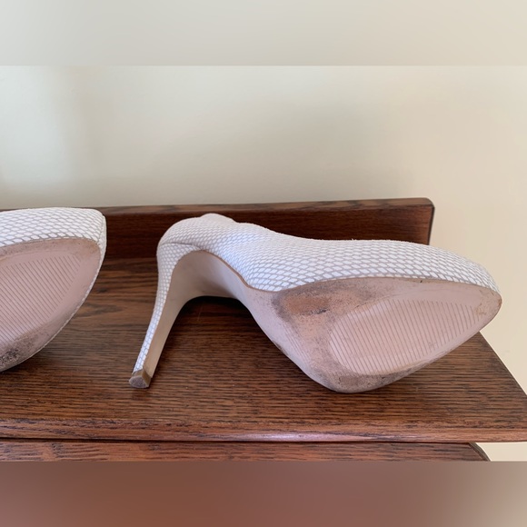 BCBGeneration Suede Leather Parade Platform Pump - Picture 10 of 13